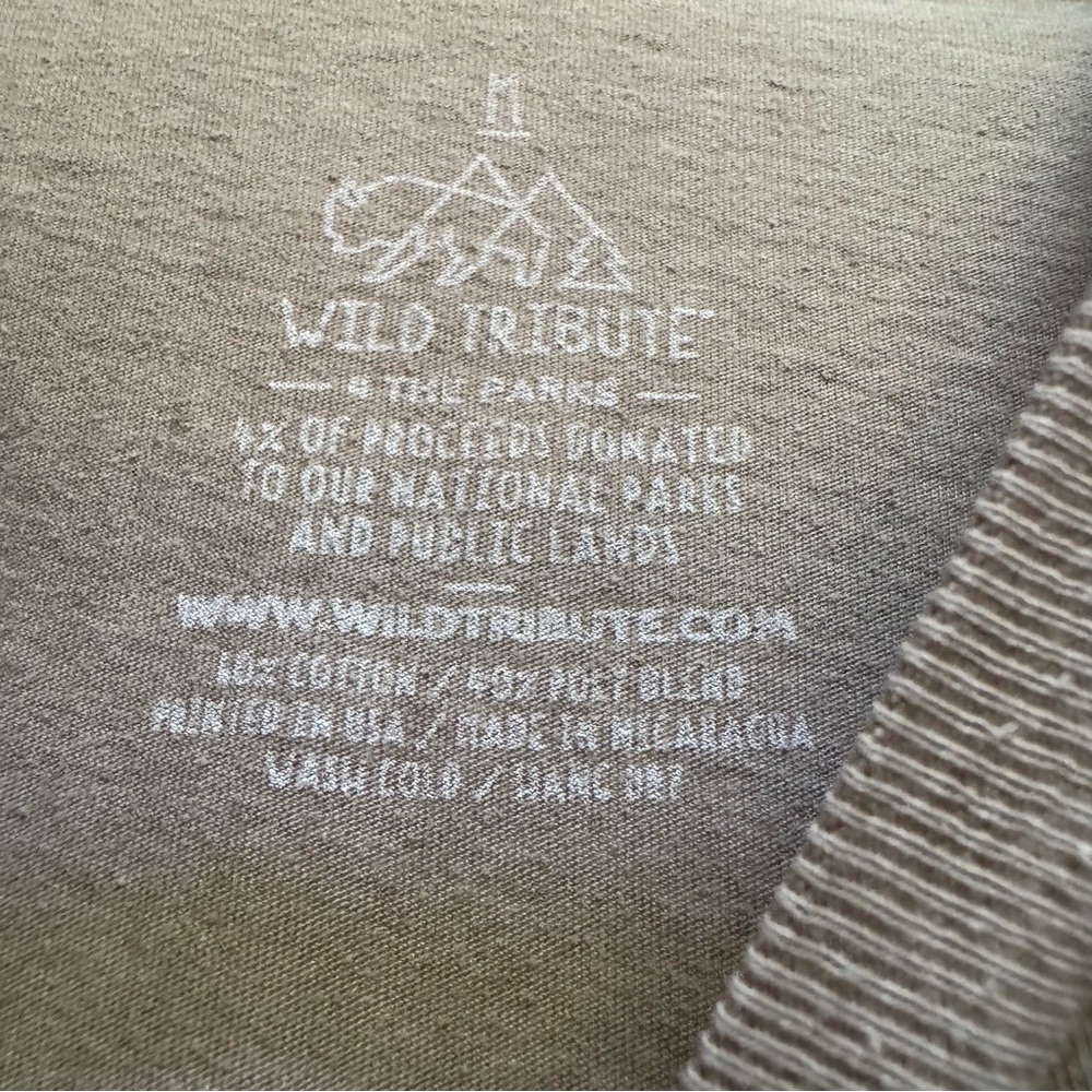 Wild Tribute Zion Canyon National Park Mountain Sun Gray Tan T-shirt Mens Medium - Picture 7 of 10